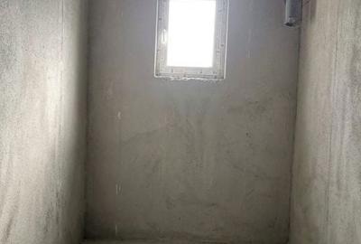 Casă cu 5 camere cu Teren 388 Mp în Șimnicu de Sus