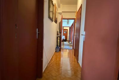 Romana, Vila, apart 6 camere 153 mp et 2 - 8