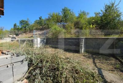 Casă cu 5 camere cu Teren 1000 Mp în Central - 1