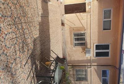 Casă cu Teren 960 Mp în Girocului - 2