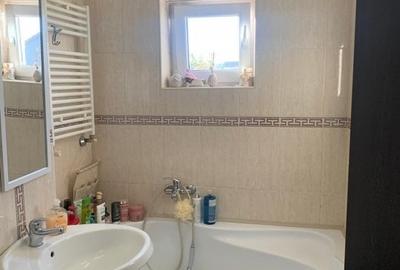 Apartament de vanzare cu 3 camere si 2 bai, etaj 2, zona Lipovei - 17