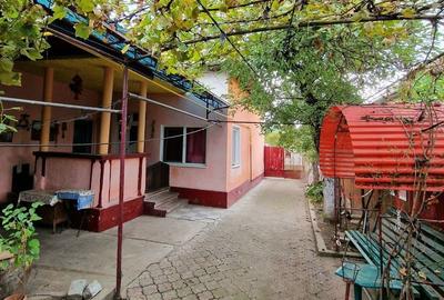 Casă cu 3 camere cu Teren 1200 Mp în Central - 4