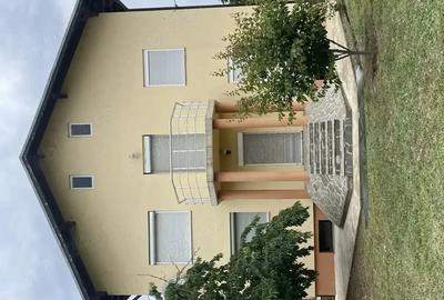 Casă cu 6 camere în Central - 1