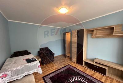 DE INCHIRIAT -apartament cu 2 camere in zona Hotvon - 2