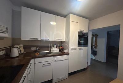 Casa de vanzare 200 mp cu spatiu comercial la parter, strada Lunga - 6