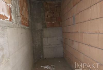 Casă cu 4 camere cu Canalizare în Central - 9