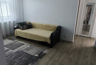 Apartament cu 4 camere semidecomandat în Micro 38 - 4