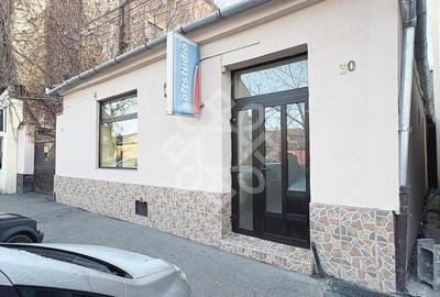 Spatiu de birou de vanzare ultrancentral in Oradea - 1