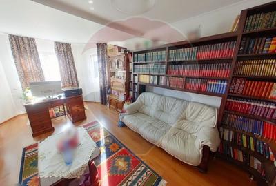 Casă cu 5 camere cu Teren 5204 Mp în Central - 9