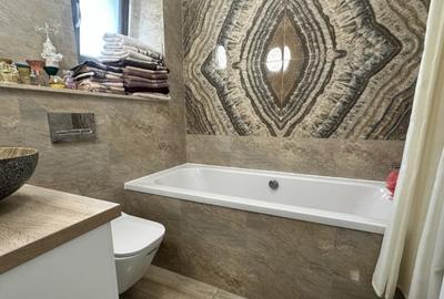 Apartament cu 3 camere semidecomandat în Central - 2