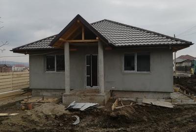Casă cu 3 camere în Horpaz