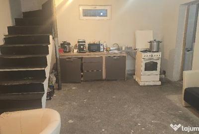 Casă cu 4 camere cu Teren 48 Mp în Ceangăi - 14