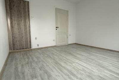 Garsoniera renovata, etaj 1, 17 mp - Soarelui - 2