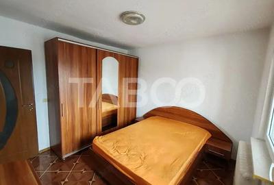 Apartament decomandat 2 camere si 2 balcoane strada 1 Decembrie 1918