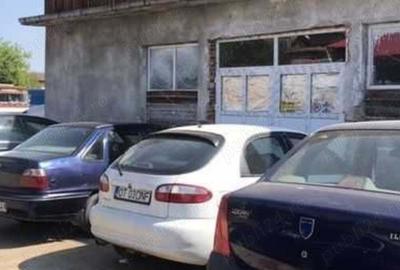 Spațiu comercial, de 1,000 mp, în Central - 1
