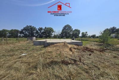 Teren intravilan de vanzare - zona Gelco- cu fundatie si proiect! - 1