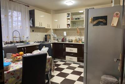 Casa, 3 dormitoare, birou, locuinta sau sediu, strada Cristalului, Bragadiru - 3