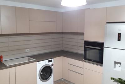 Casă cu 4 camere în Central - 3