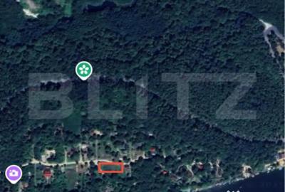 Teren de 1558 mp, în Est