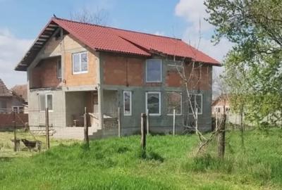 Vand sau schimb casa in jebel - 1