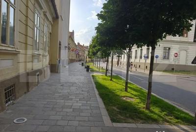 Apartament cu 3 camere decomandat în Central - 18