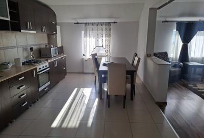 Apartament cu 3 camere în Central - 2