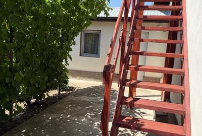 Casă cu 2 camere în Central