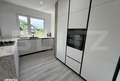 Casă cu 6 camere cu Teren 1875 Mp în Luna - 5