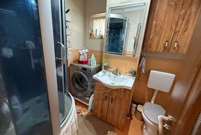 Apartament cu 3 camere semidecomandat în Craiovița Nouă - 12