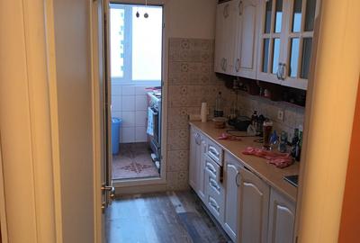 Oltenitei - 3 camere , imobil reabilitat - 1