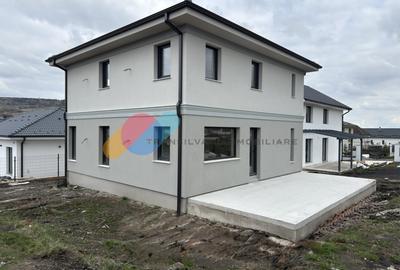 Casă individuală cu 4 camere cu Canalizare în Chinteni - 3