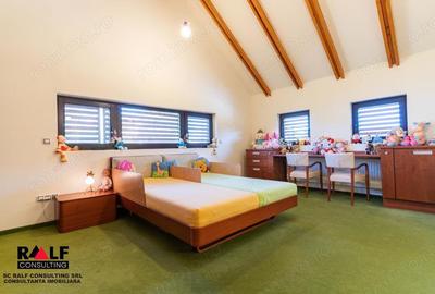 Vila de lux cu un design deosebit, piscina, teren de tenis, regim de inaltime P+M+S, zona Girocului - 18