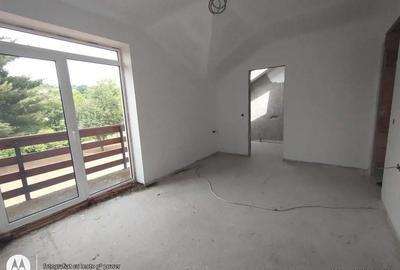 In oras,casa in triplex cu 2 garaje - 3