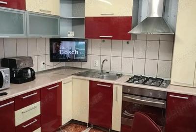 Inchiriez apartament 3 camere - 4