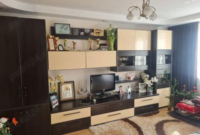 Apartament cu 3 camere decomandat în Mărăței - 2