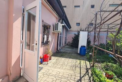 Casă individuală cu 5 camere cu Canalizare în Km 4-5 - 8