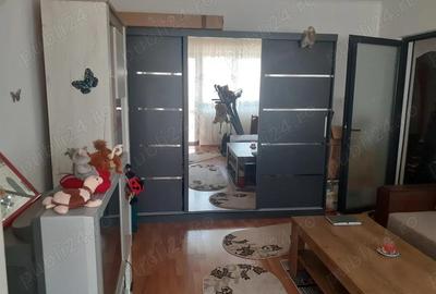 Vanzare Apartament cu 2 cam, cf.1 decomandat etajul 3, mobilat si utilat camplet, in Zona Plantelor