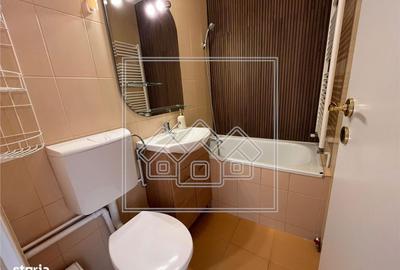 Apartament cu 3 camere semidecomandat în Cristian - 10