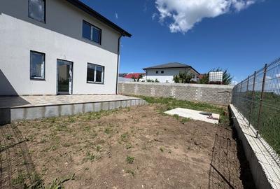 Duplex cu 4 camere cu Canalizare în Domnești - 8