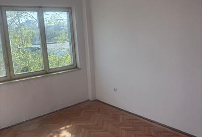 Apartament cu 2 camere decomandat în Hipodrom
