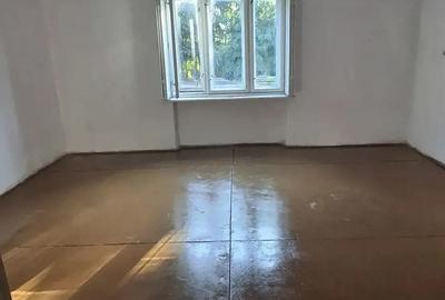 Vand casa in Comuna Gottlob ( 50 km distanta de Timi?oara) - 2