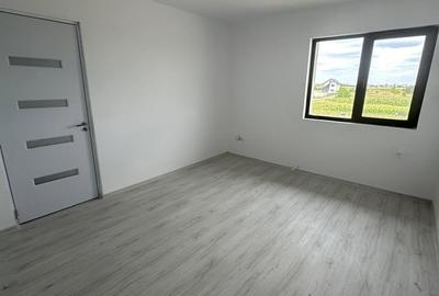 Casă cu 5 camere cu Teren 248 Mp în Central