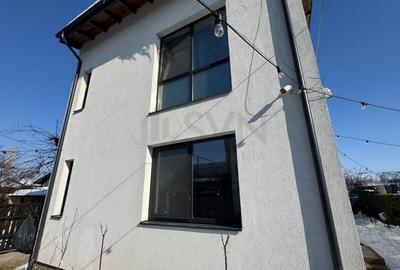 Casă individuală cu 8 camere cu Canalizare în Titan - 21