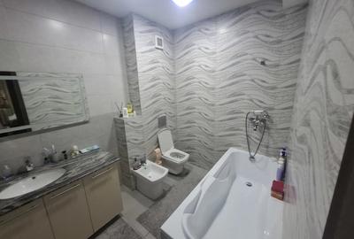 Apartament cu 3 camere decomandat în Central - 3