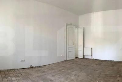 Apartament cu 3 camere semidecomandat în Central - 3