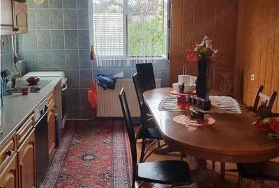 Casă cu 3 camere cu Teren 425 Mp în Păușești - 1