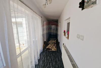 Casa si teren Zanesti - 12