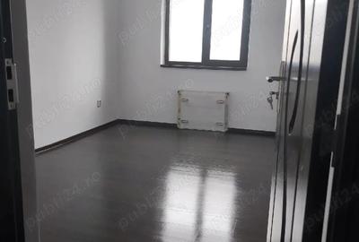 Apartament cu 4 camere decomandat în Central - 3