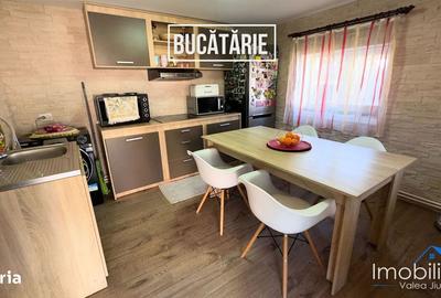 Casă cu 4 camere cu Teren 2700 Mp în Central - 14