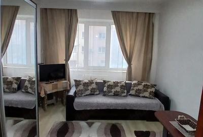 Garsonieră decomandată în Far - 2